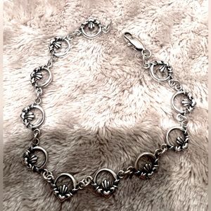 Claddagh Sterling Silver Delicate 8 “ Bracelet